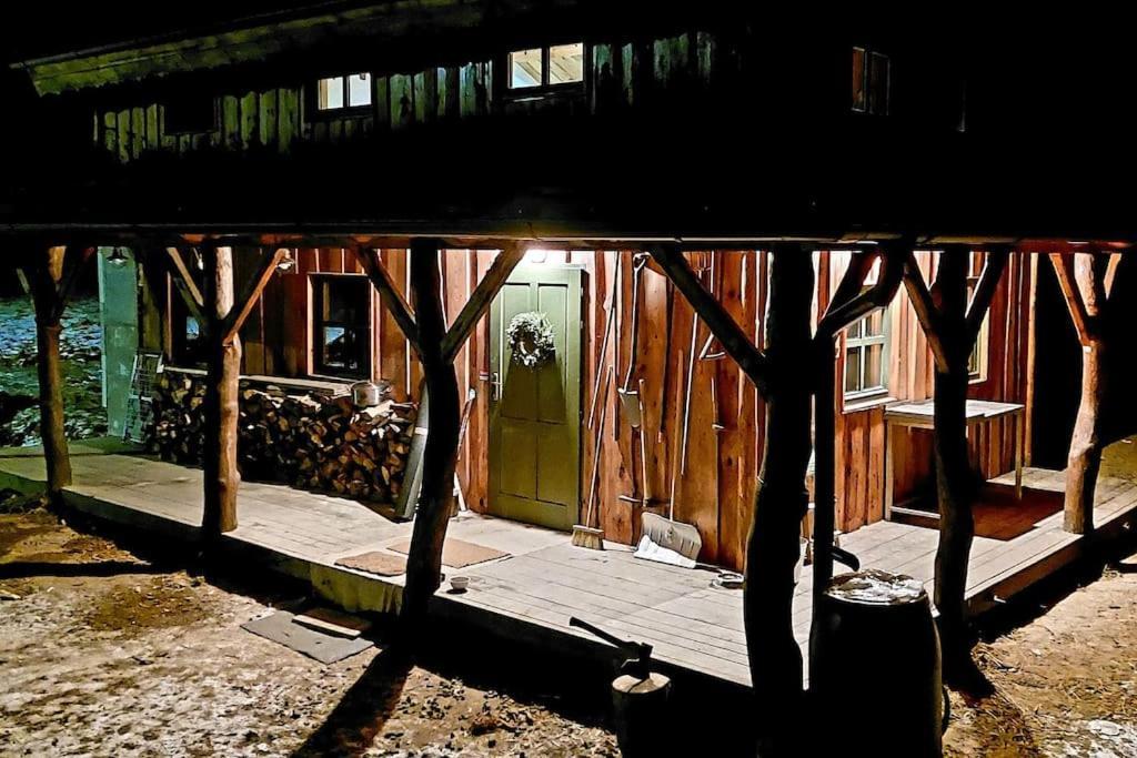 Chalet Boruvka - Biofarma Na Samote V Lesich Benesov  Extérieur photo