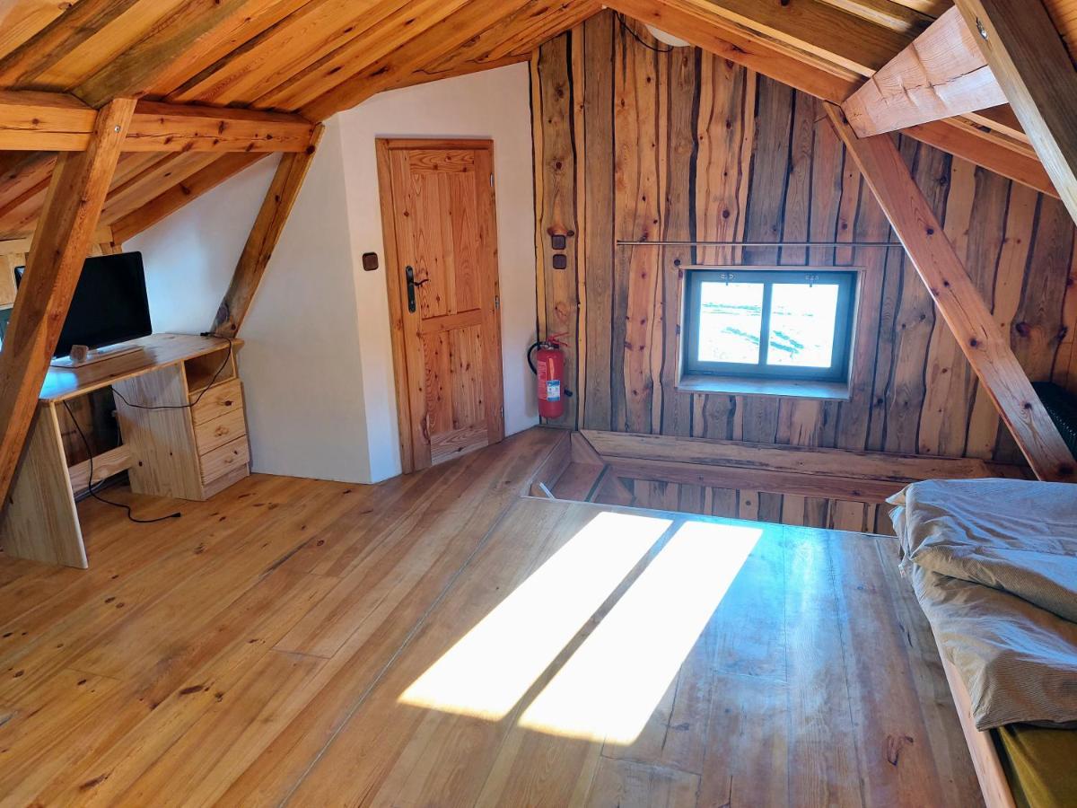 Chalet Boruvka - Biofarma Na Samote V Lesich Benesov  Extérieur photo